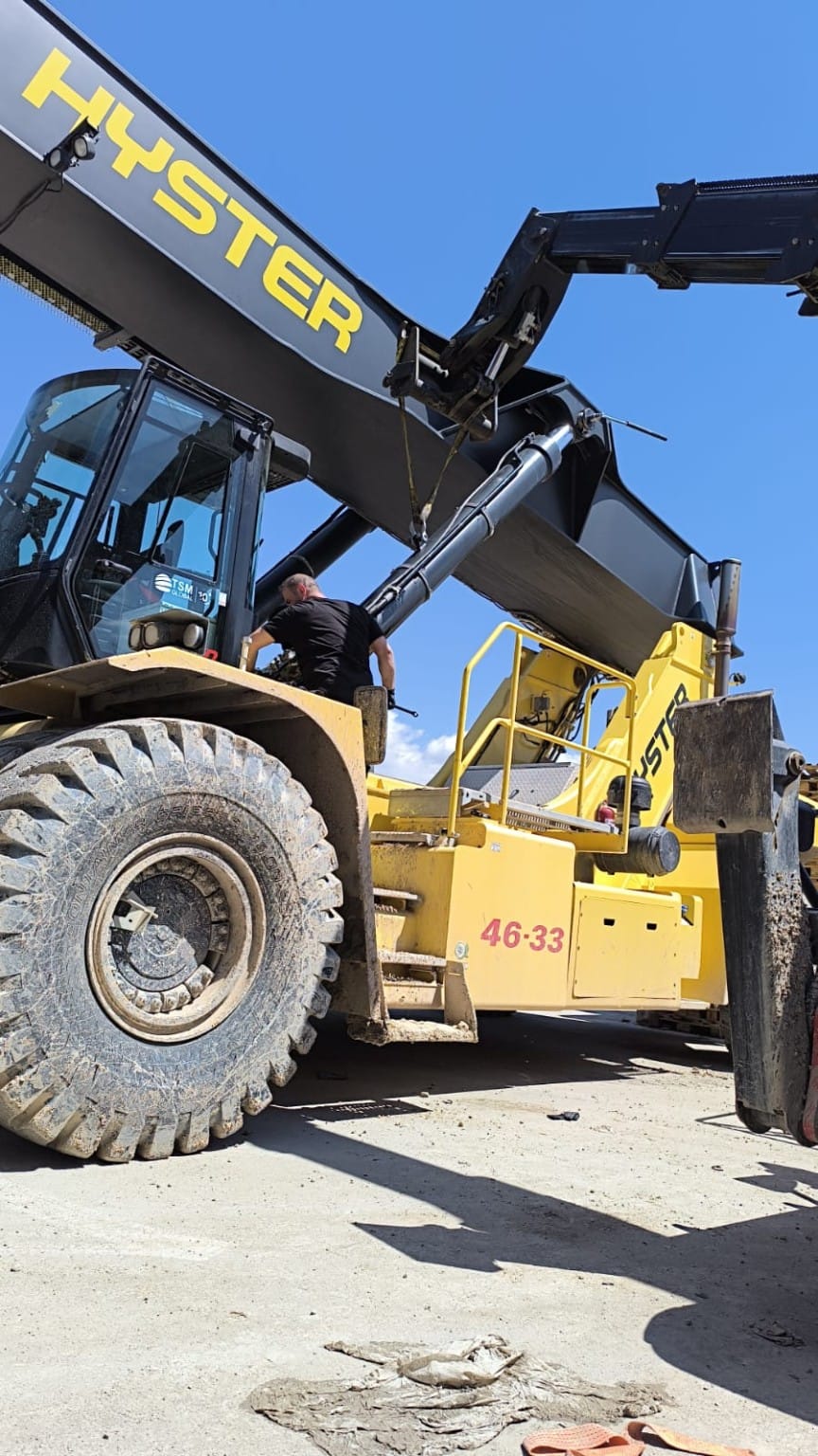 Forklift elektronik sistemi üzerinde teknik çalışma
